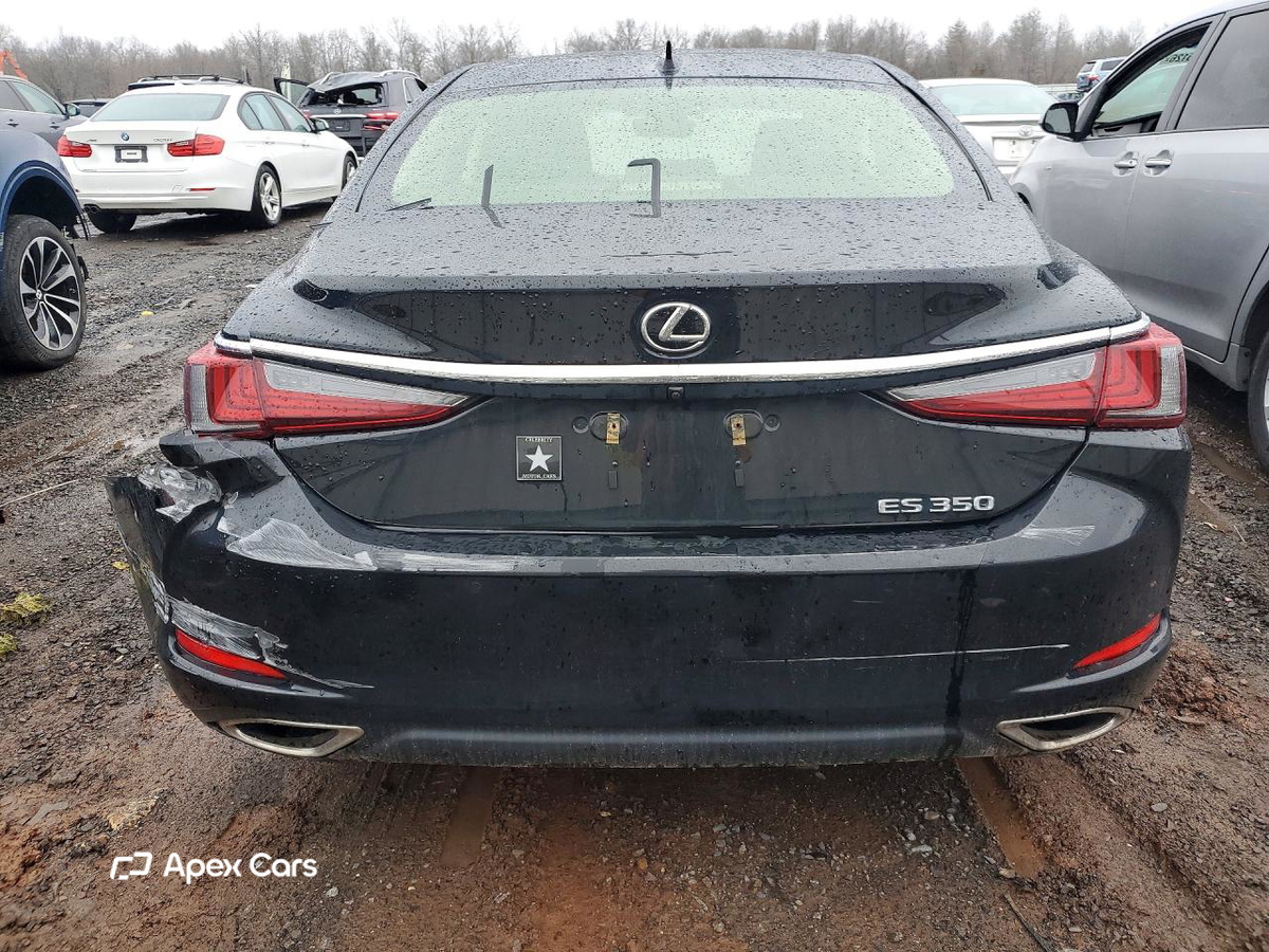Lexus ES 2019