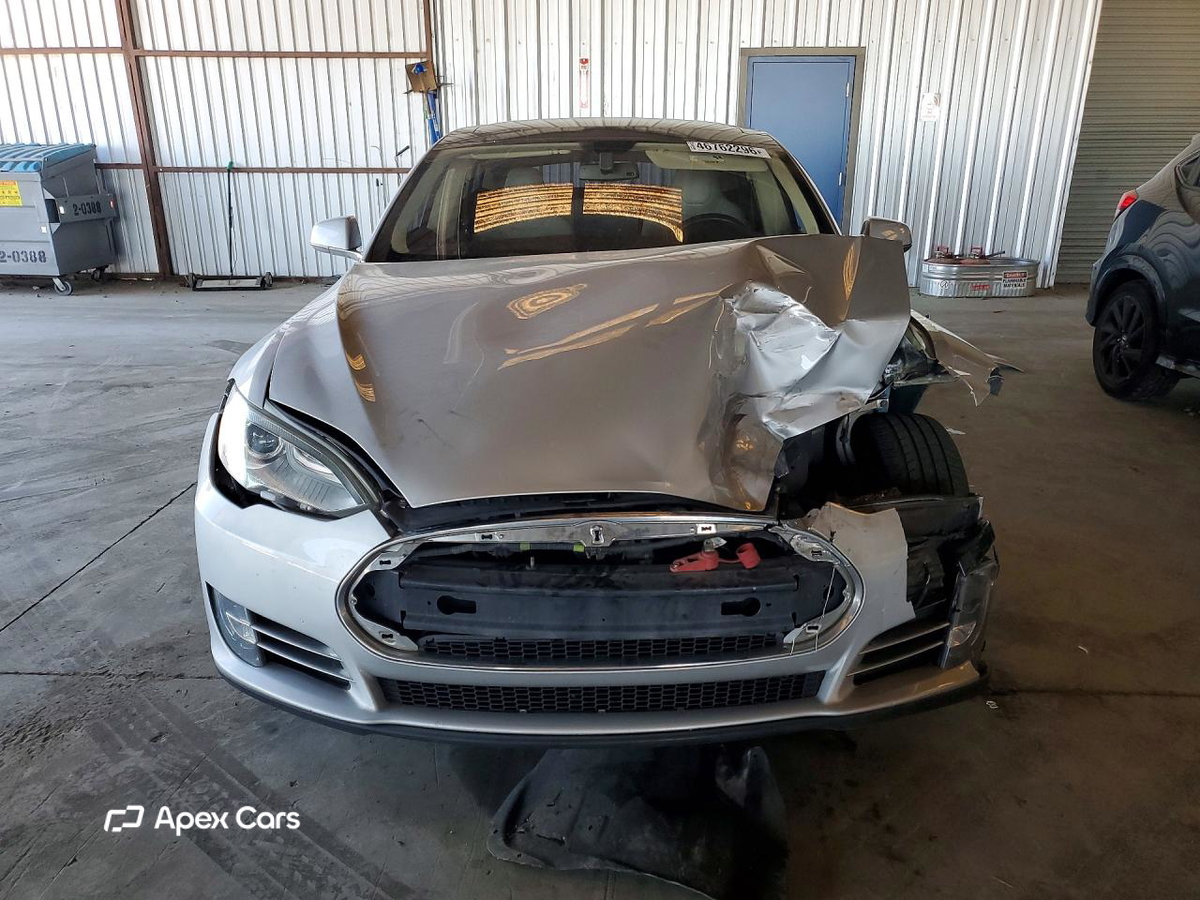 Tesla Model S 2013