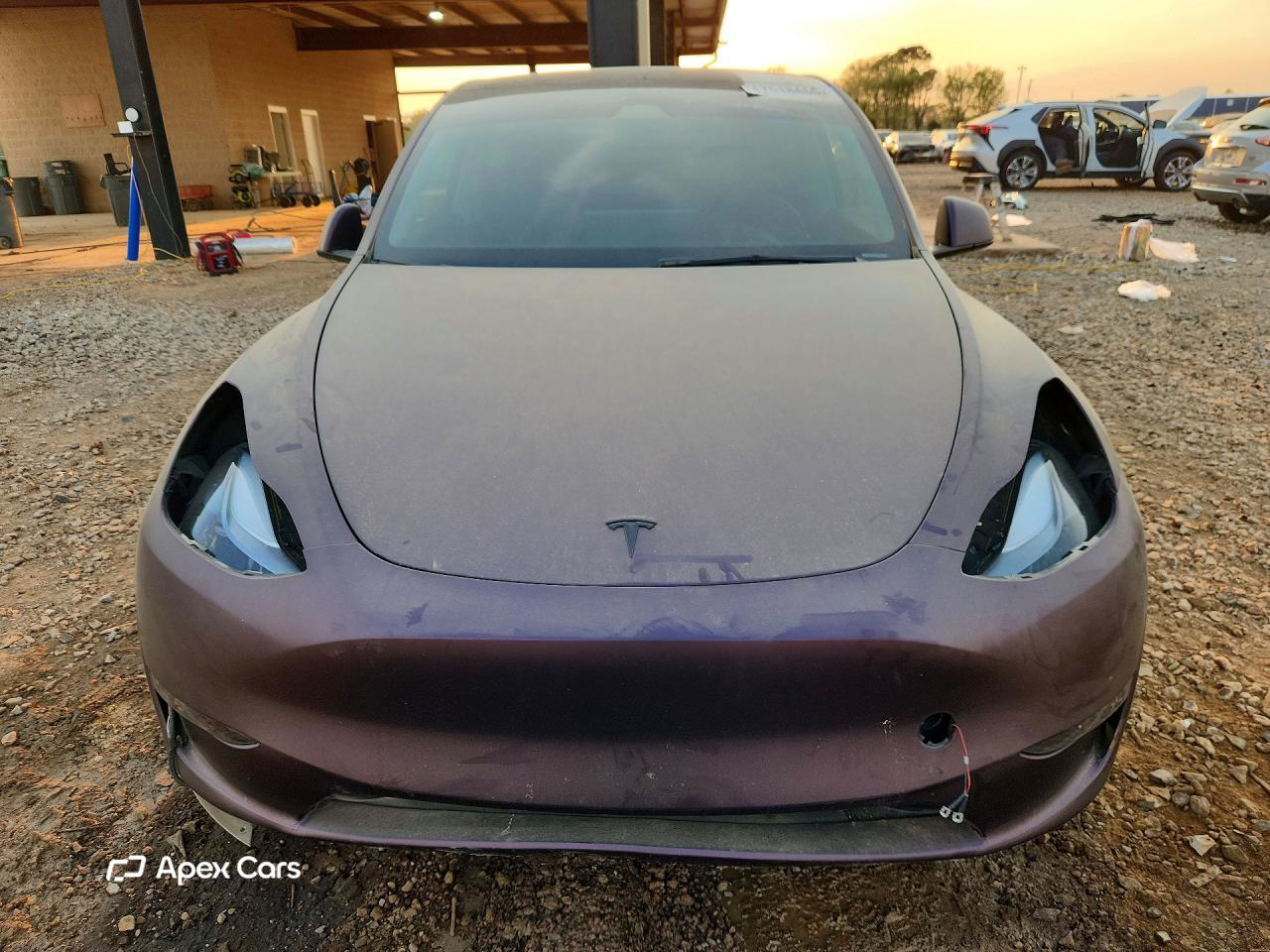 Tesla Model Y 2024