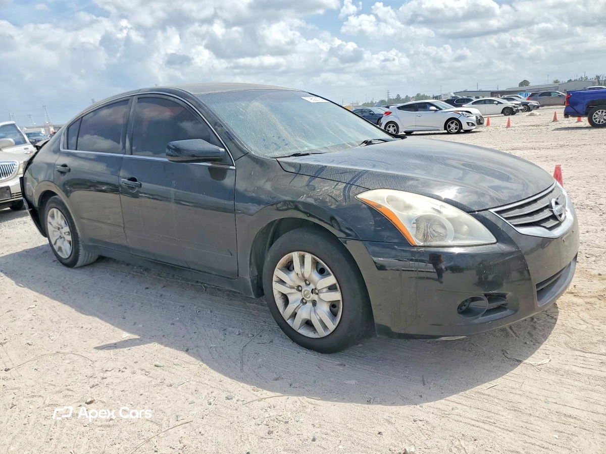 Nissan Altima 2012