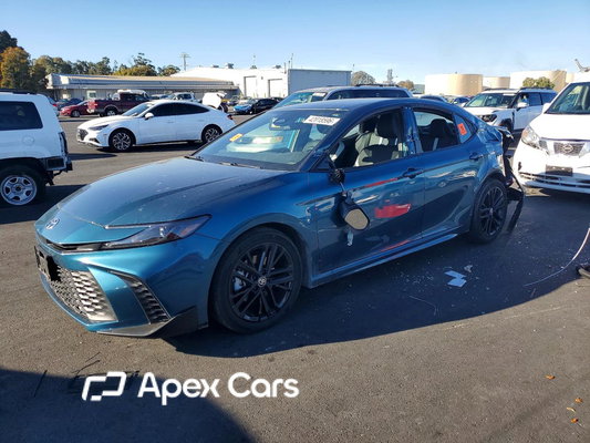 Toyota Camry 2025 - Image 1 of 12