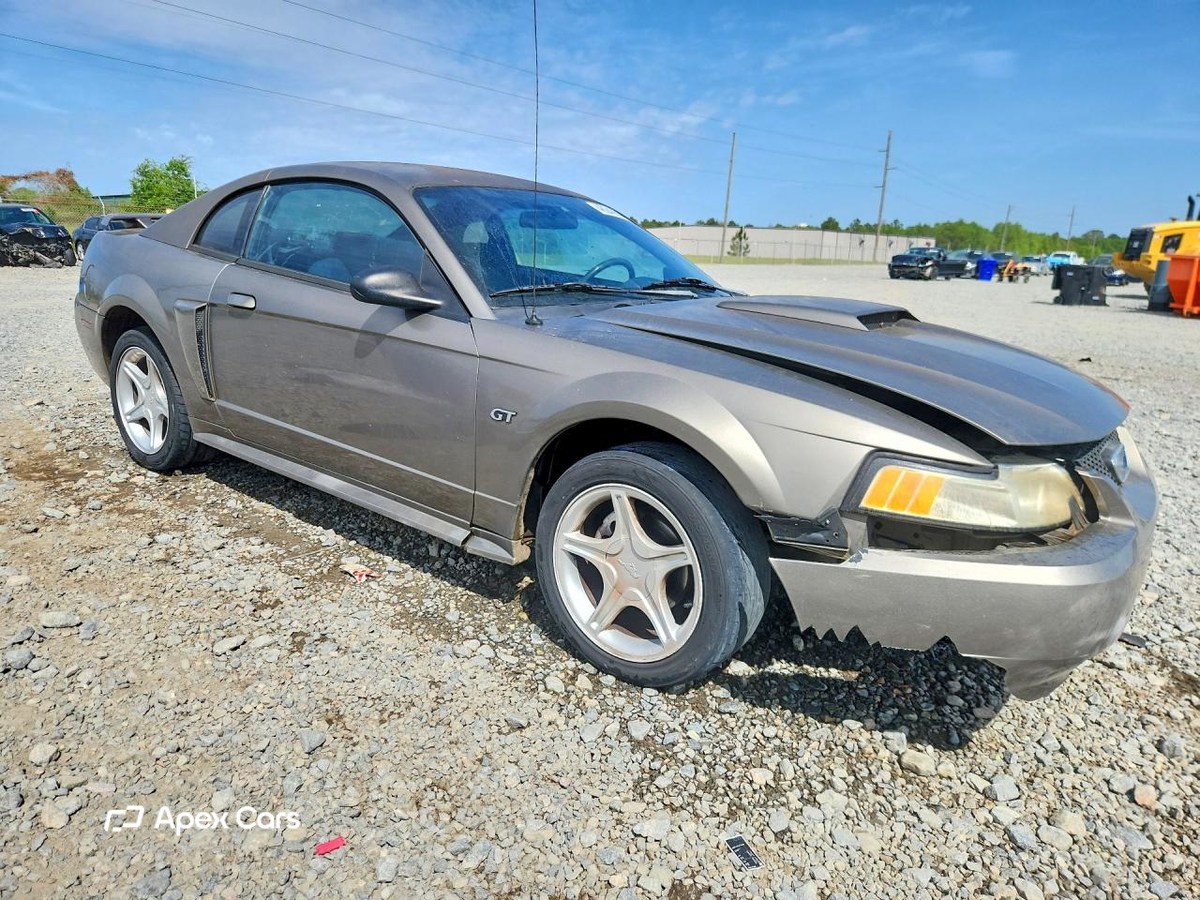 Ford Mustang 2001