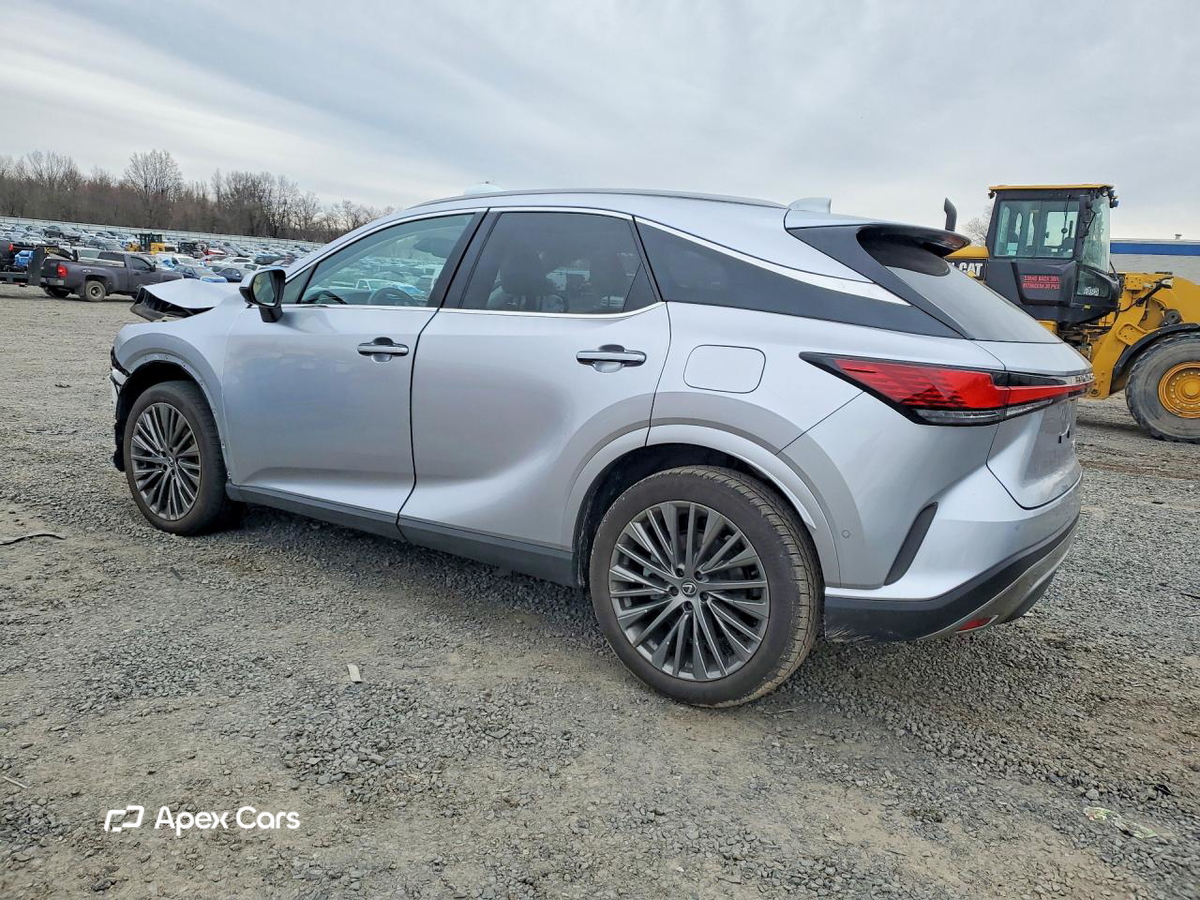 Lexus  2024
