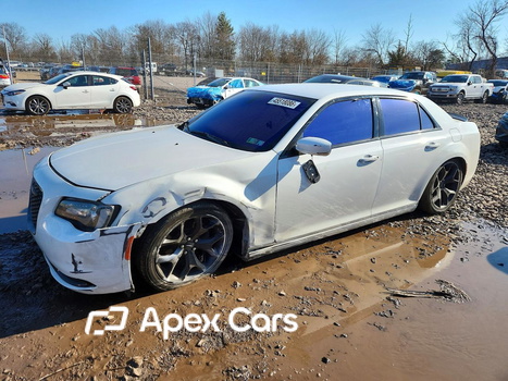 Chrysler 300 2021 - Image 1 of 13