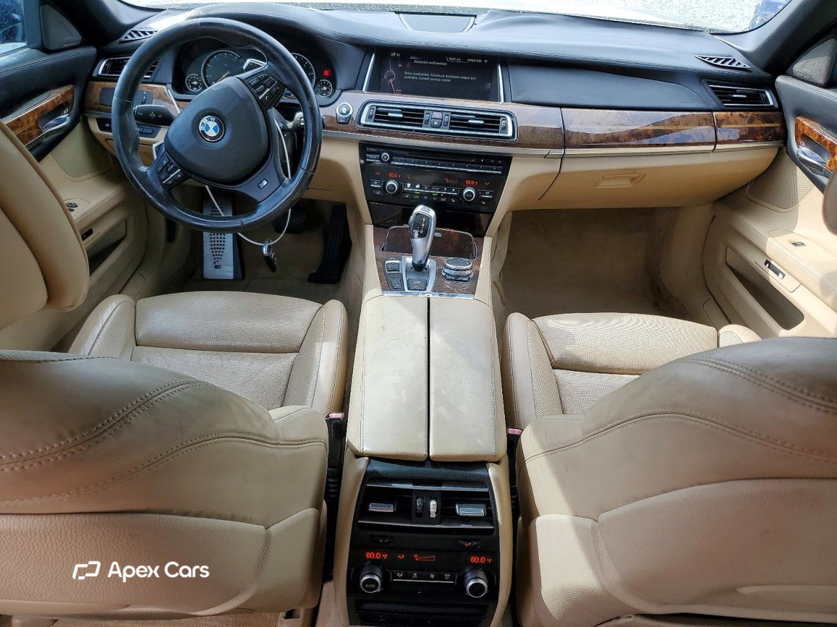BMW Series 7 2015