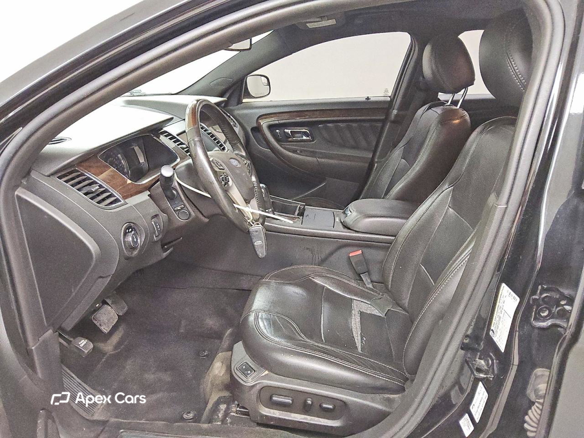 Ford Taurus 2015
