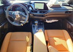Lexus UX 2024