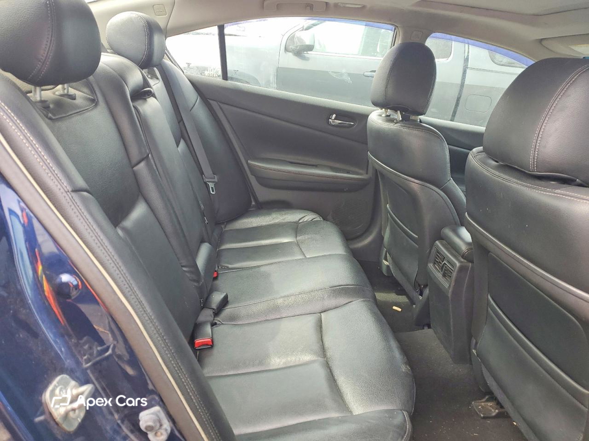 Nissan Maxima 2012