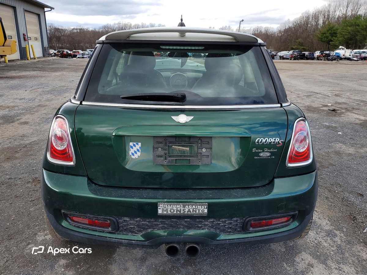 MINI Cooper 2011
