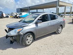 Nissan Versa 2016