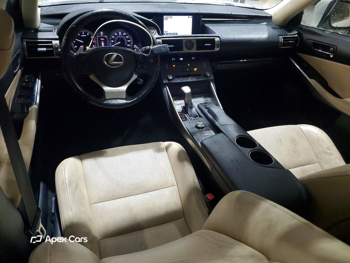 Lexus IS 2016