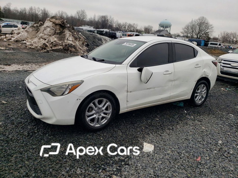 Toyota Yaris 2017 - Image 1 of 13