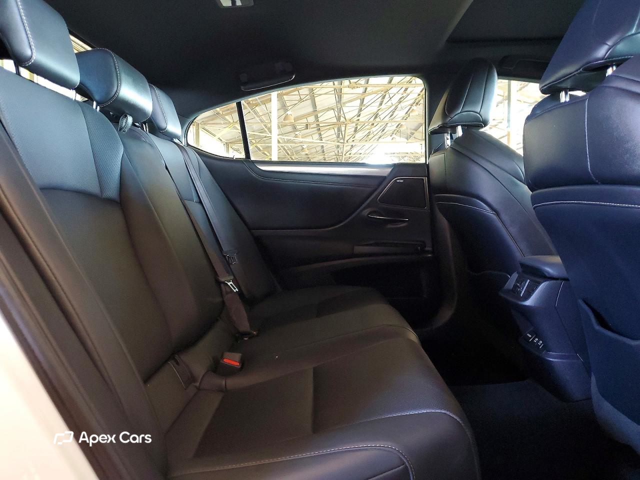 Lexus ES 2019