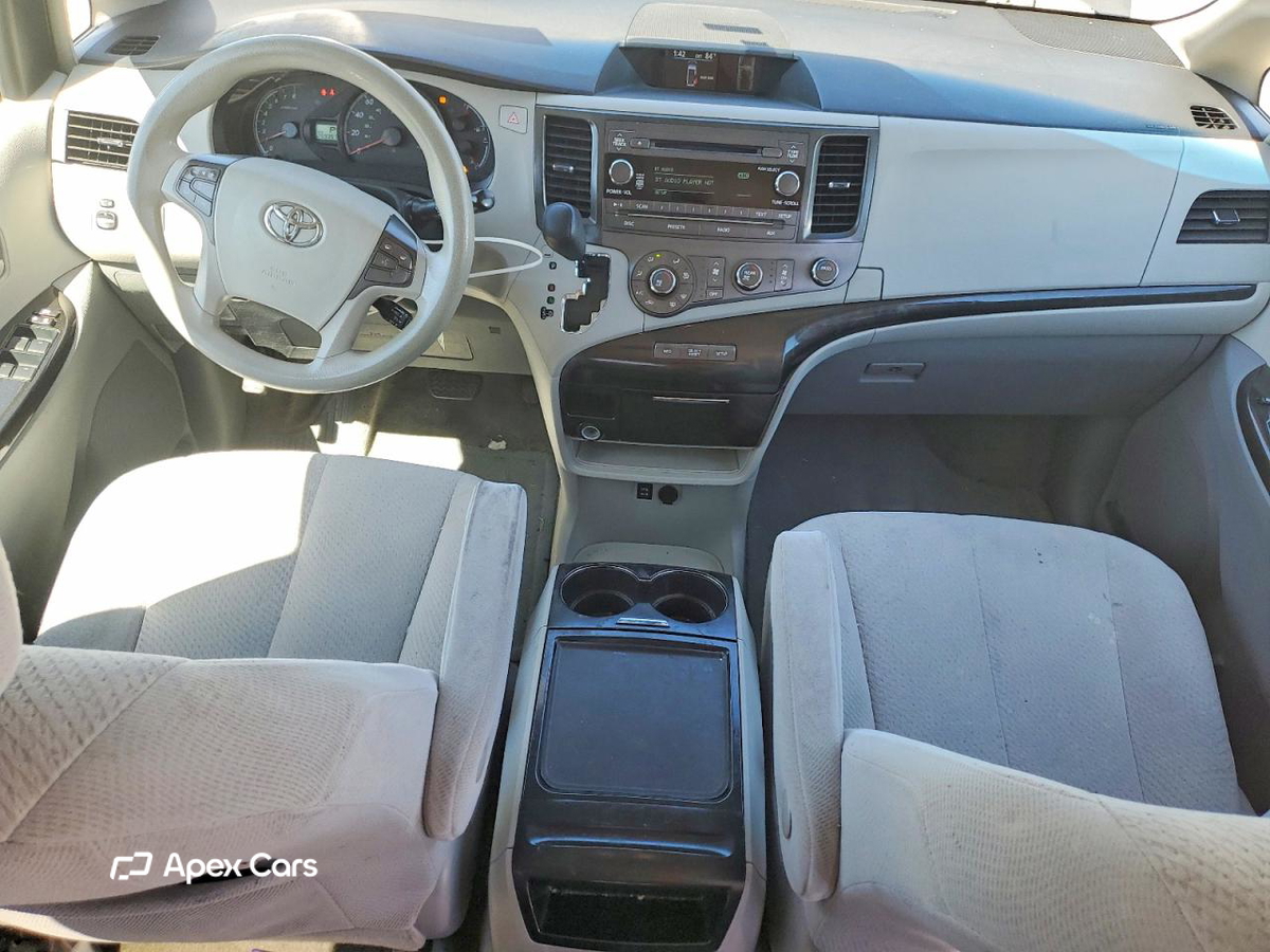 Toyota Sienna 2012