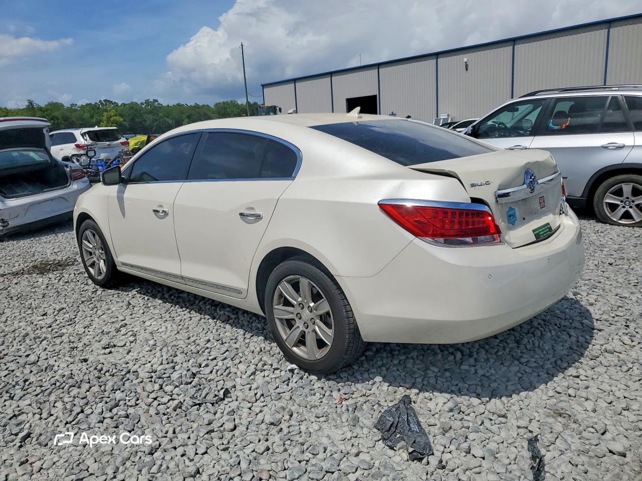 Buick LaCrosse 2011