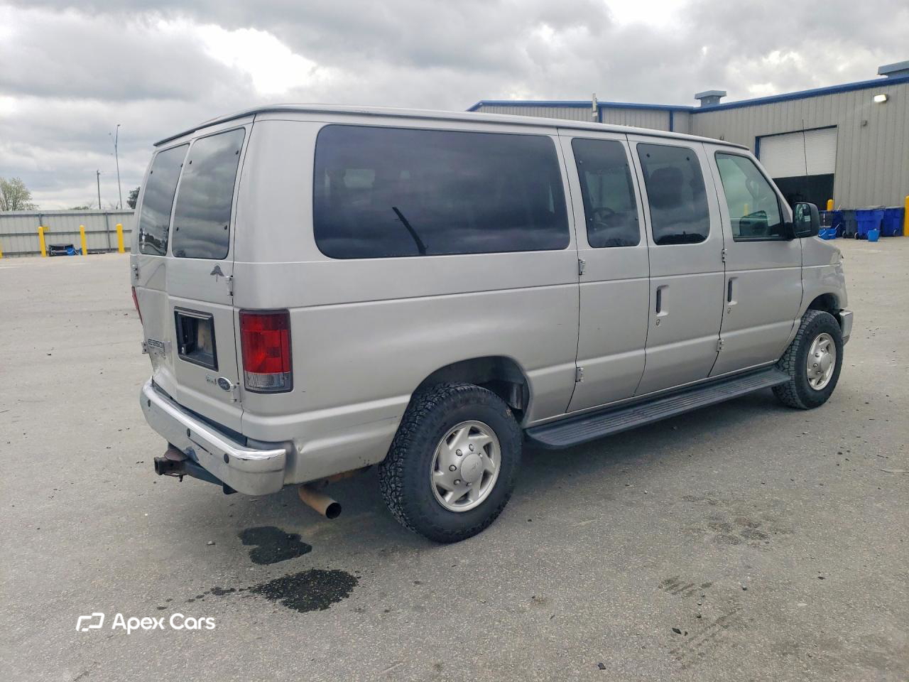 Ford Econoline 2010