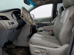 Toyota Sienna 2011
