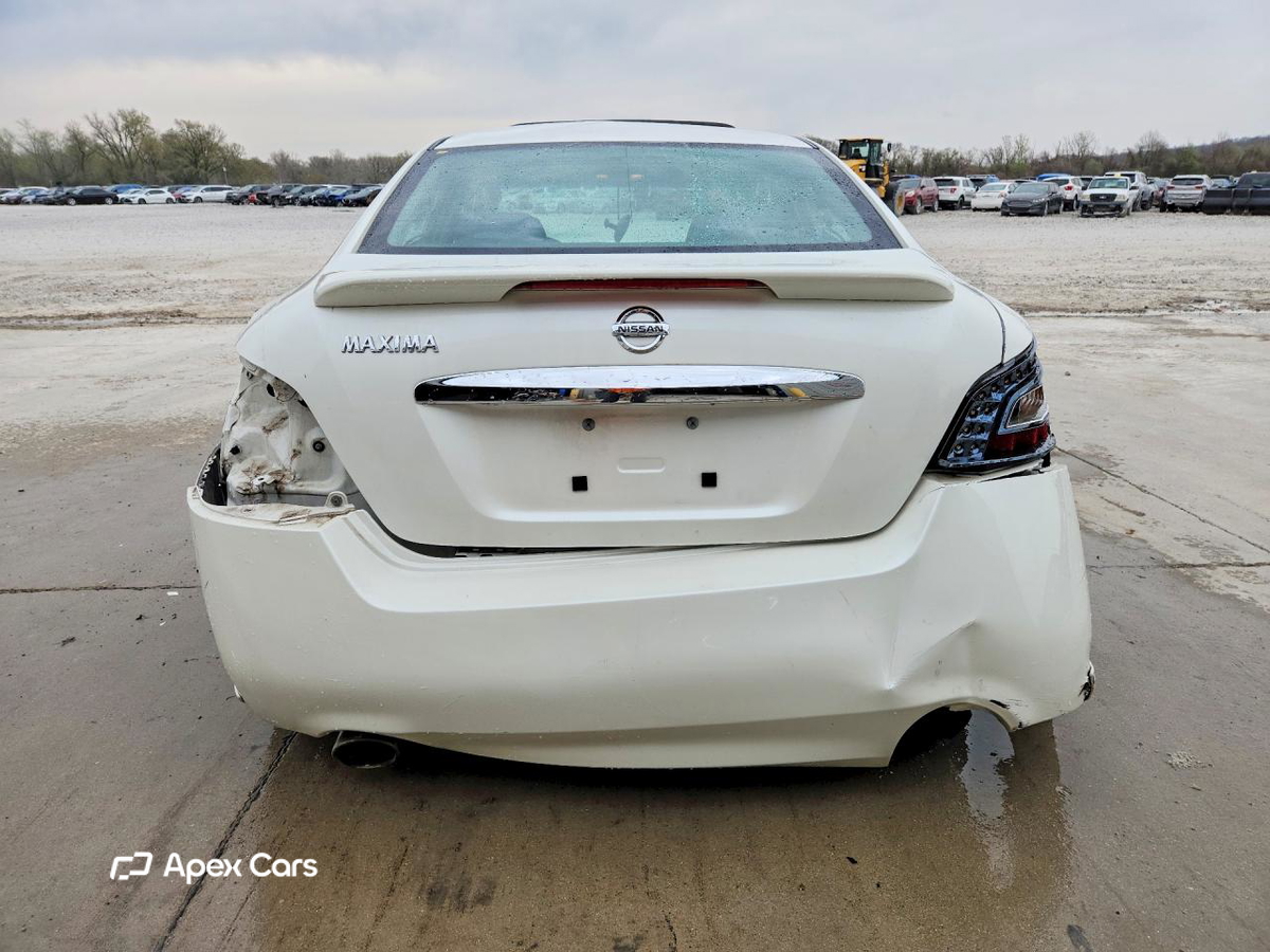 Nissan Maxima 2014