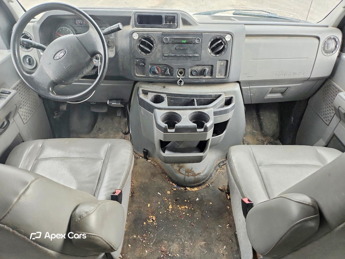 Ford Econoline 2014