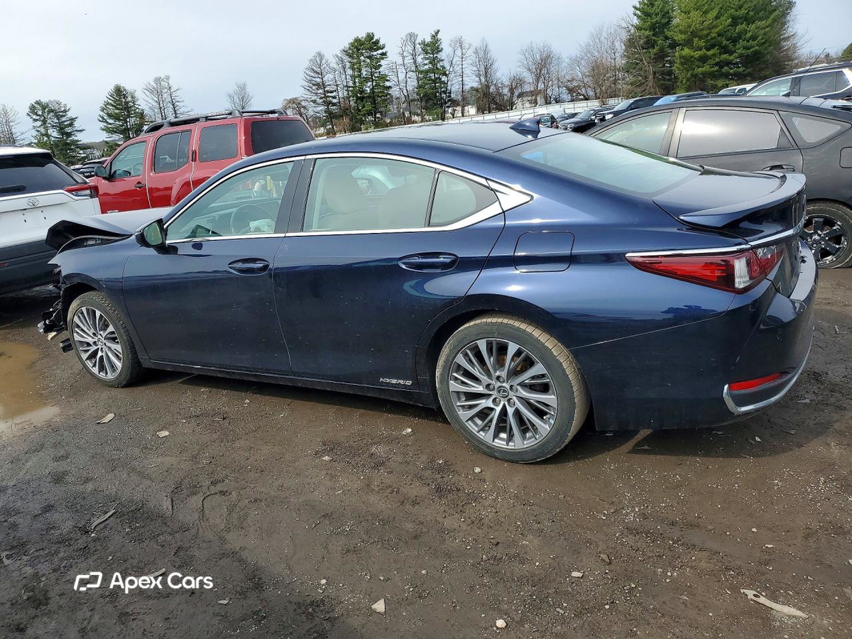 Lexus ES 2021