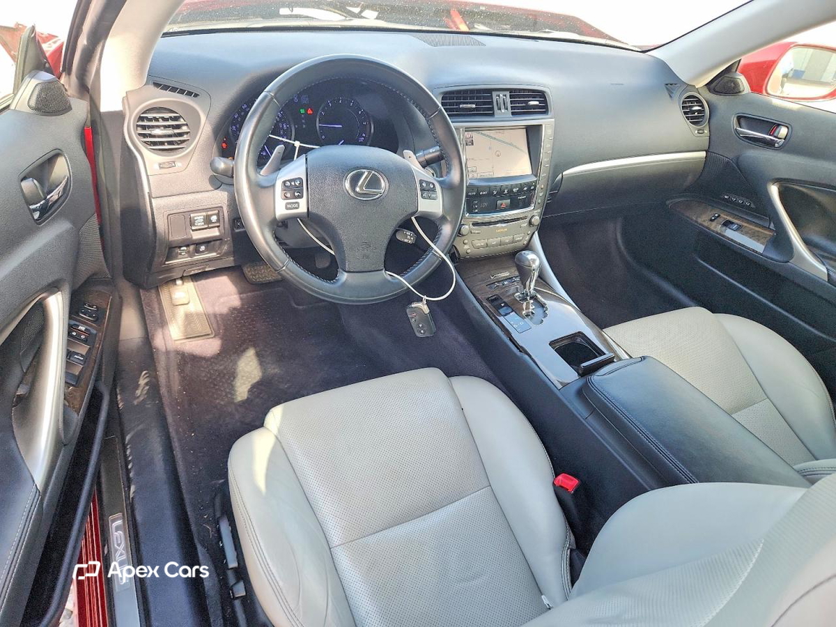 Lexus IS 2012