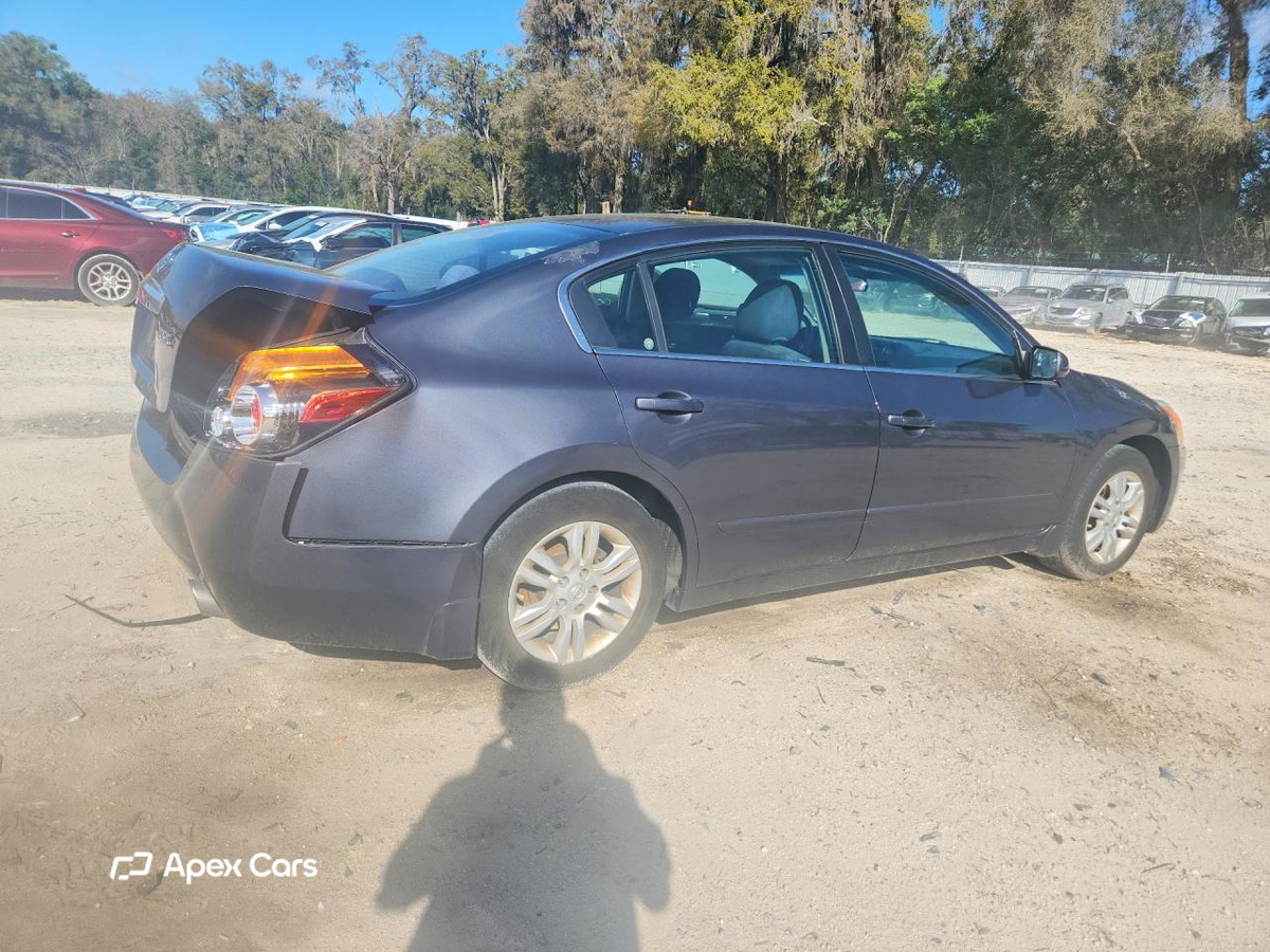 Nissan Altima 2011