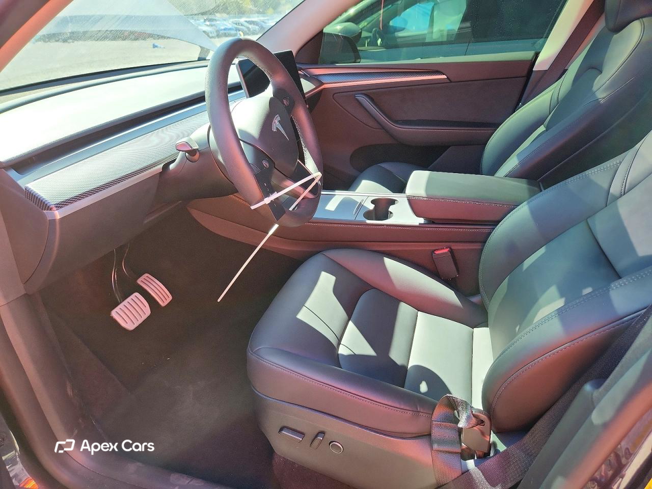 Tesla Model Y 2025