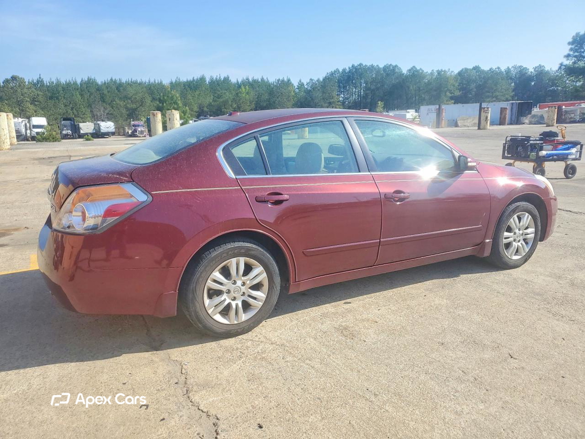 Nissan Altima 2012