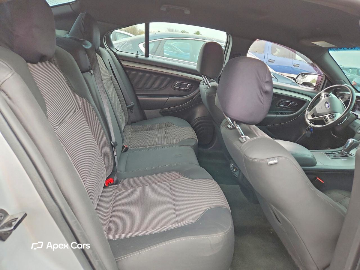 Ford Taurus 2015
