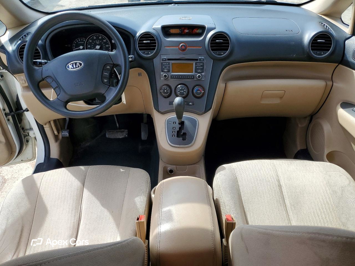 Kia Rondo 2009