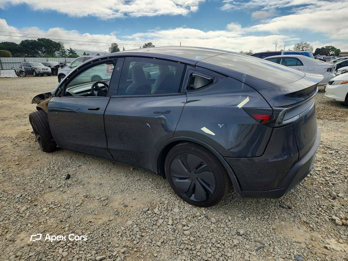 Tesla Model Y 2026