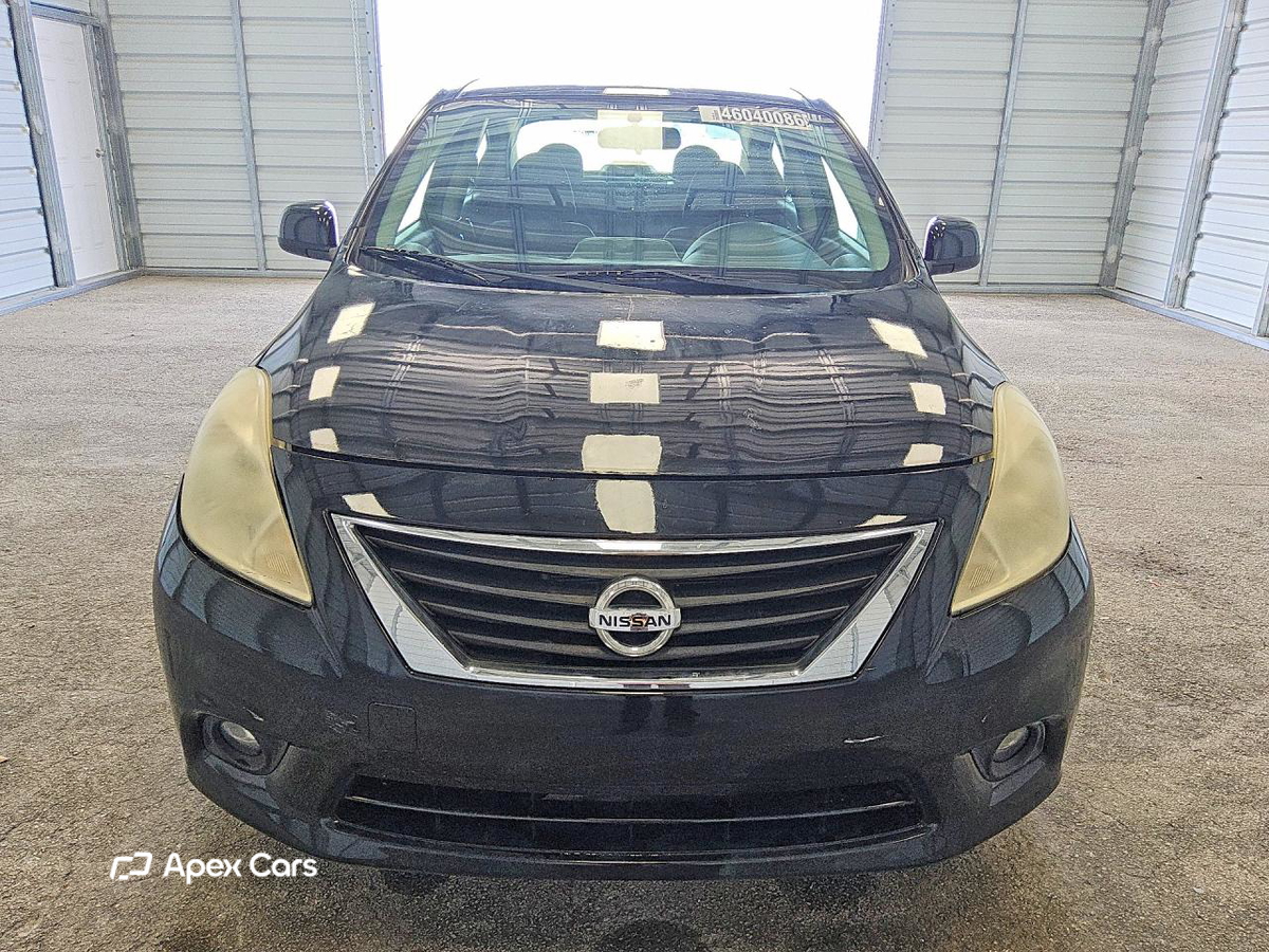 Nissan Versa 2012