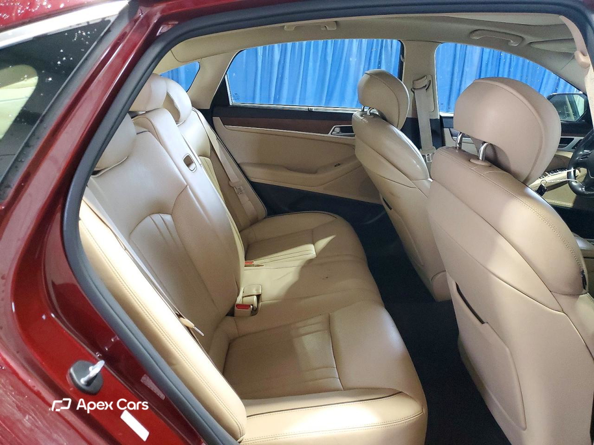 Hyundai Genesis 2016