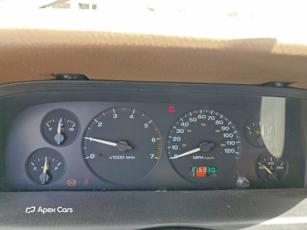 Jeep Cherokee 2003