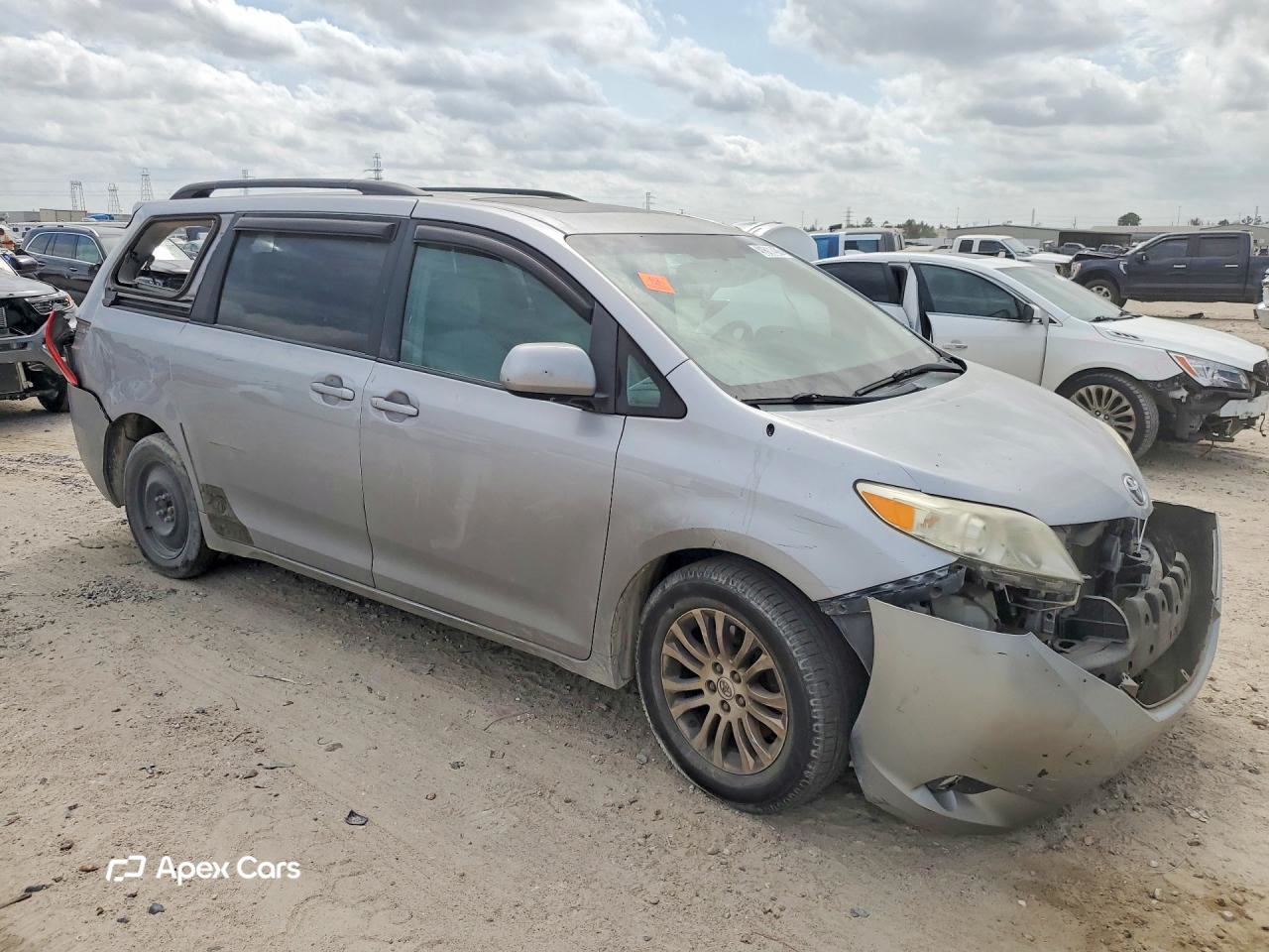 Toyota Sienna 2011