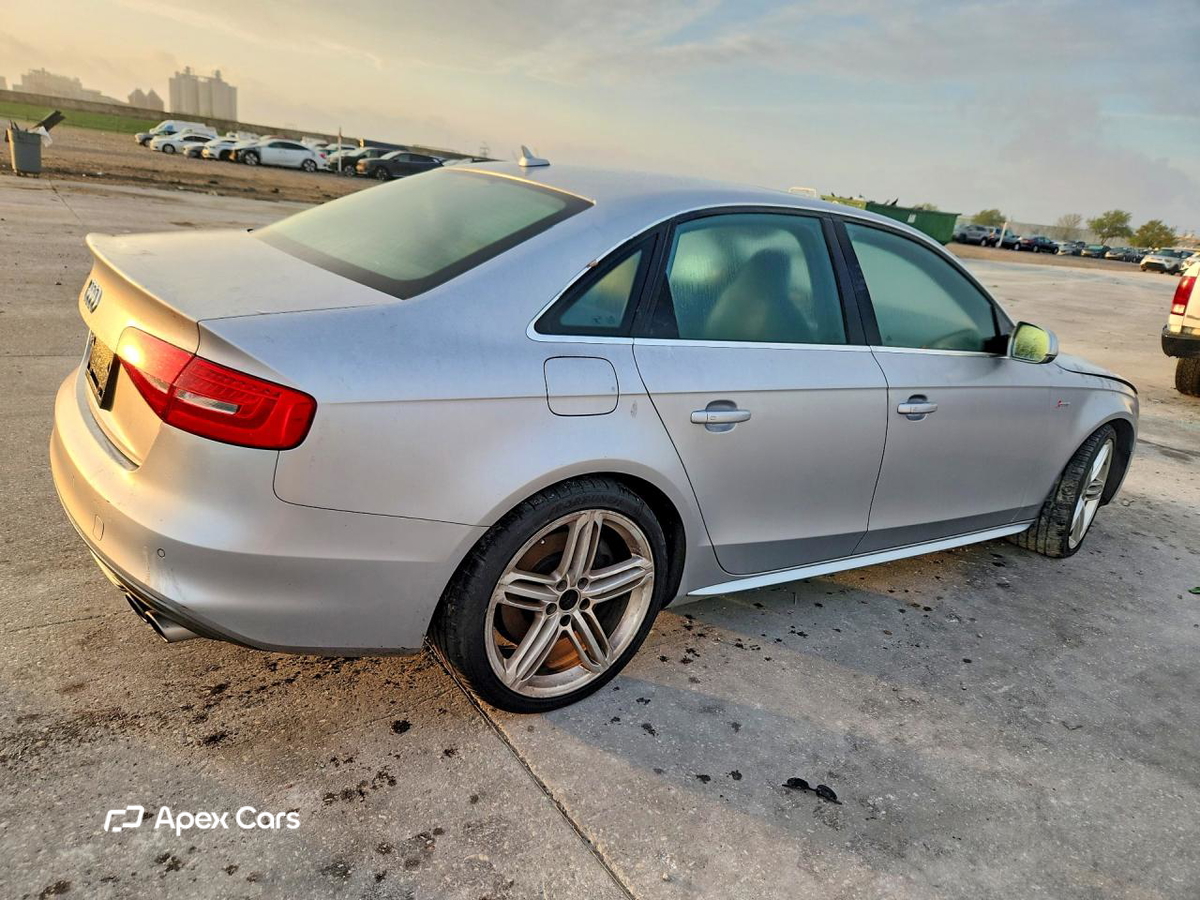 Audi RS4 2015