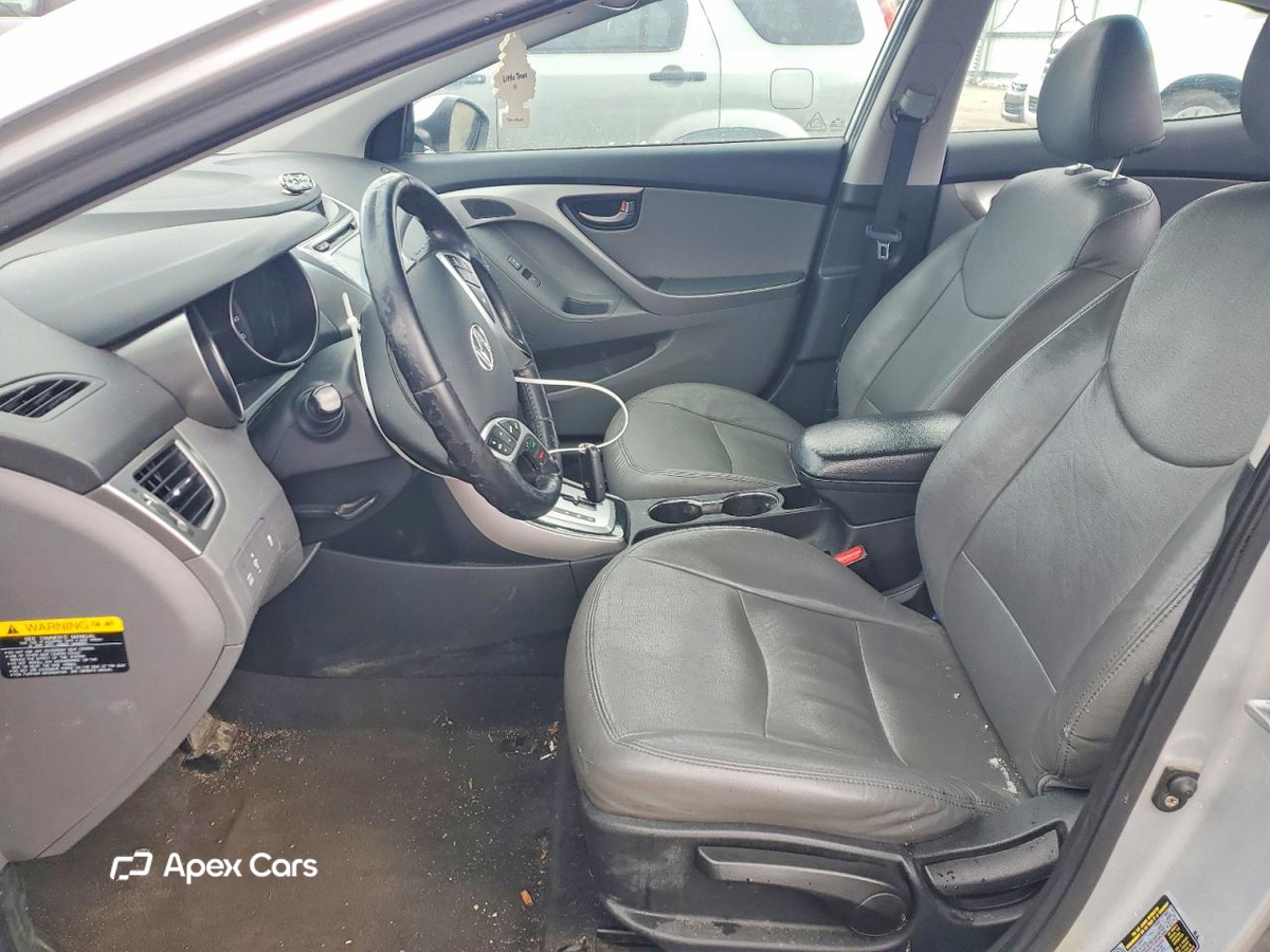Hyundai Elantra 2012