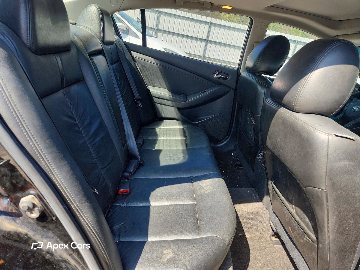 Nissan Altima 2011