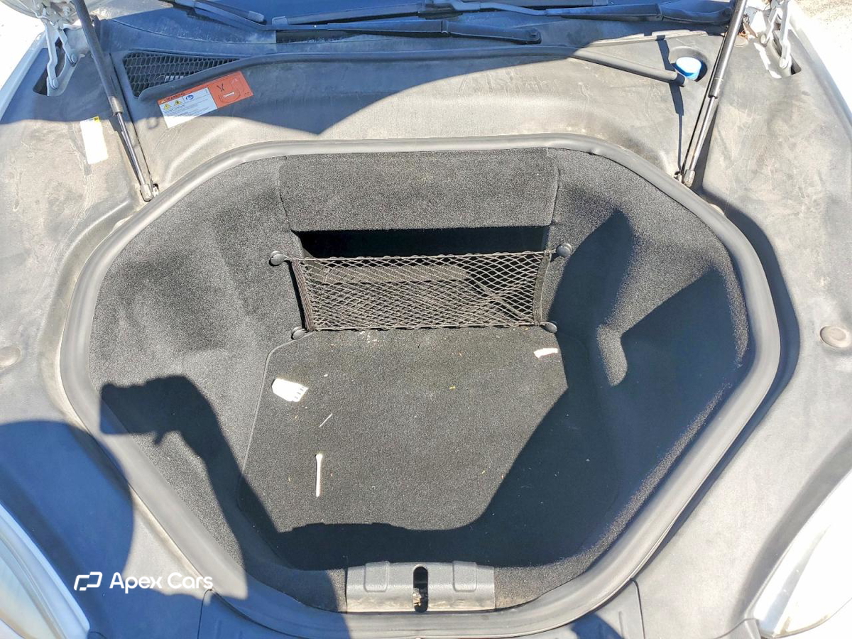 Tesla Model S 2015