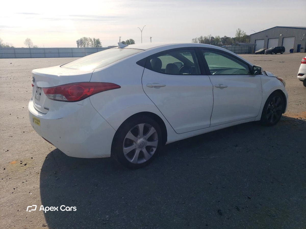 Hyundai Elantra 2013