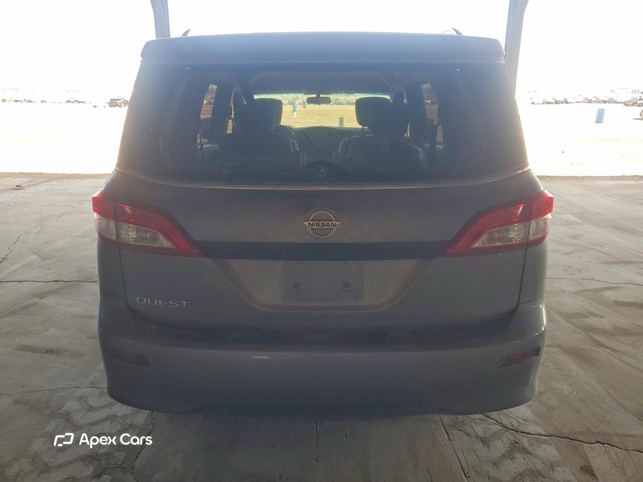 Nissan Quest 2015