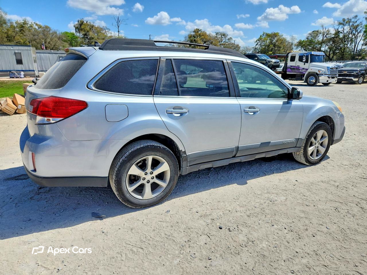 Subaru Outback 2013