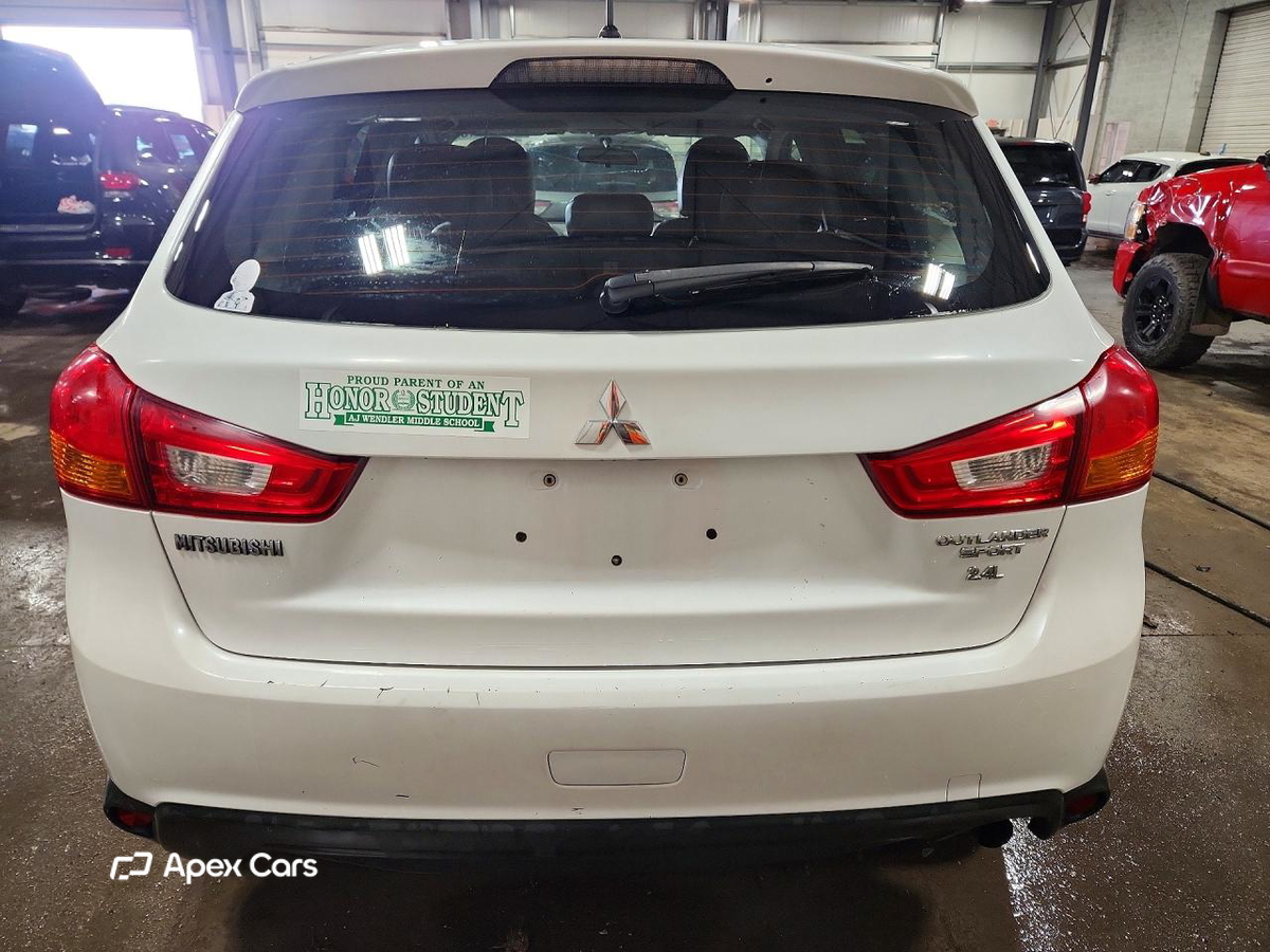 Mitsubishi Outlander 2015