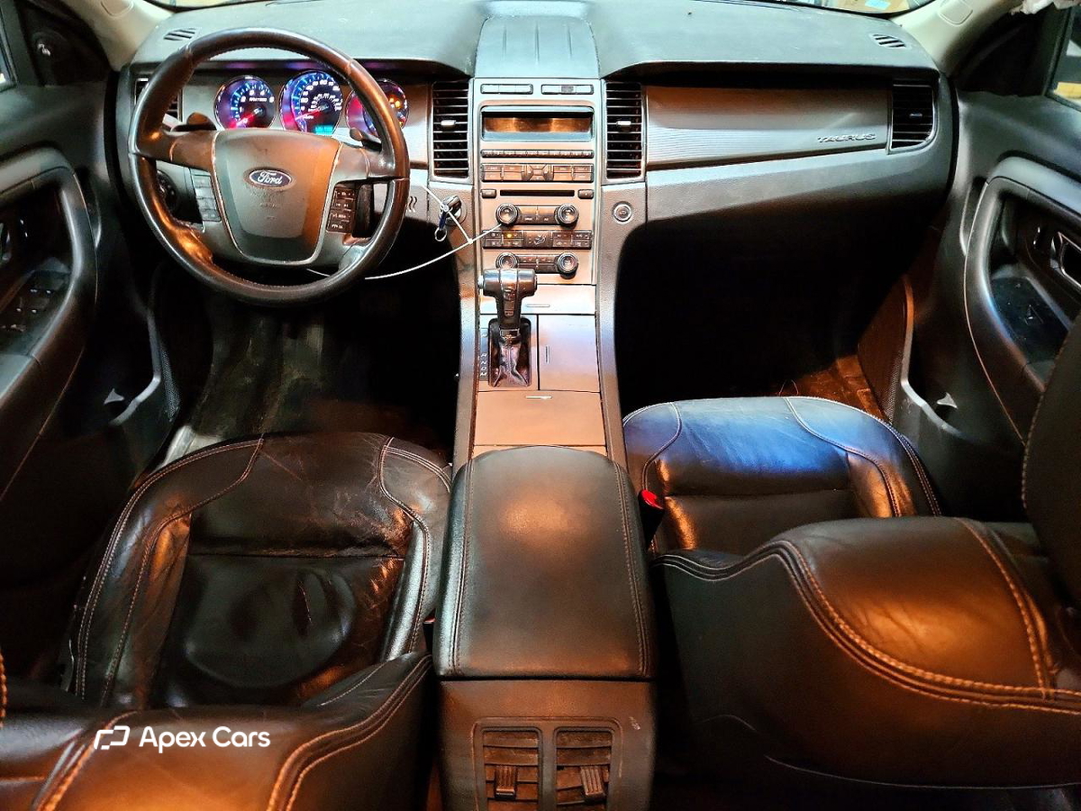 Ford Taurus 2011