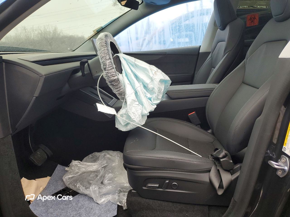 Tesla Model Y 2026