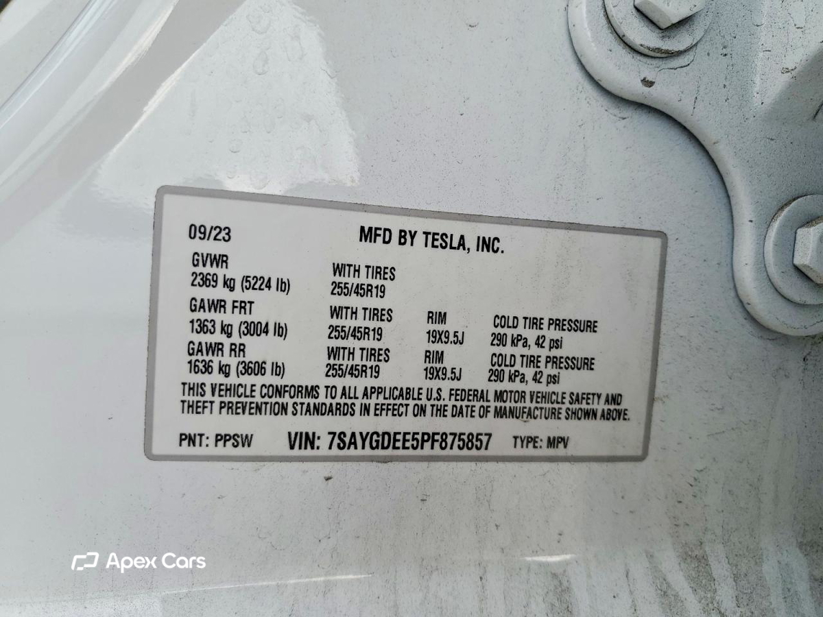 Tesla Model Y 2023