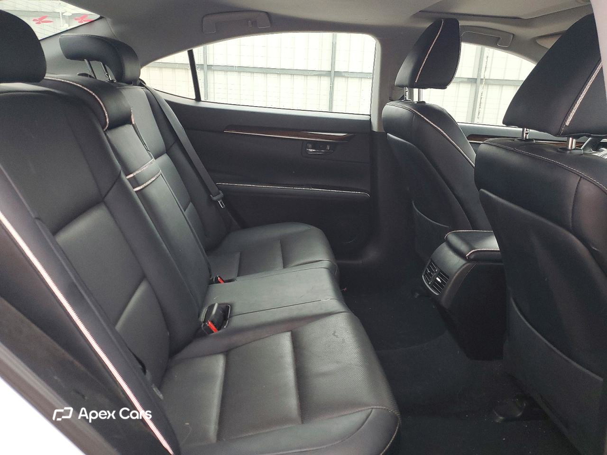 Lexus ES 2017