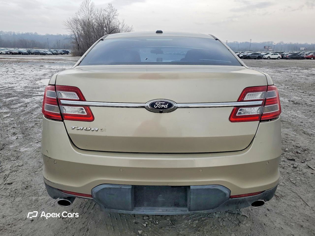 Ford Taurus 2017