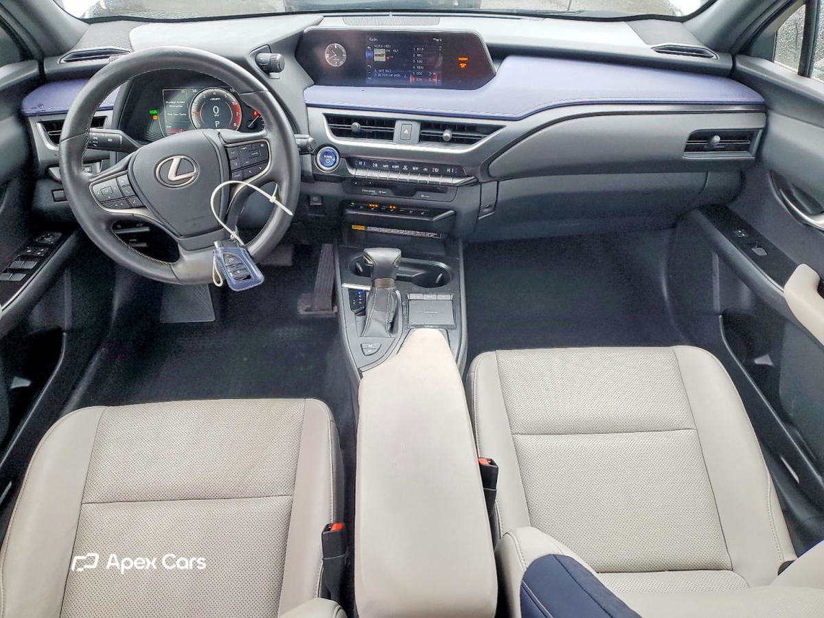 Lexus UX 2020