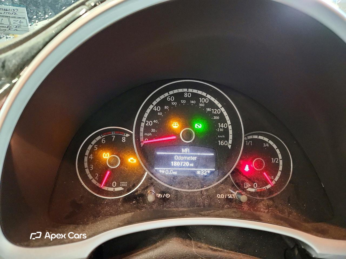 Volkswagen Beetle 2013